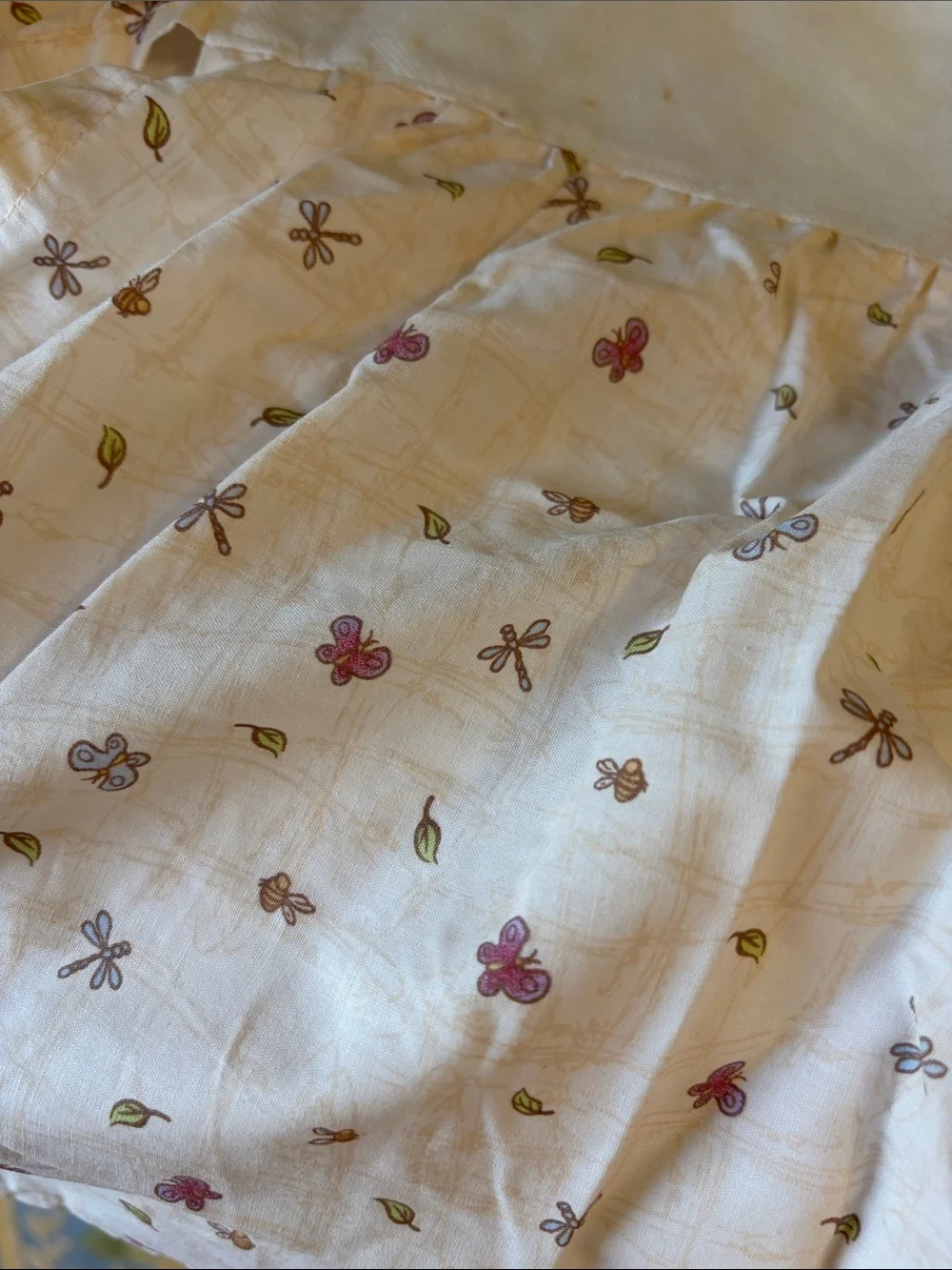 Set of Pooh bedding, crib sheet and dust ruffle